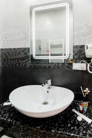 Отель Hotel Makona Тбилиси Двухместный номер-студио Делюкс с 1 кроватью-4