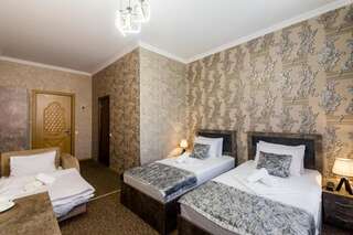 Отель Hotel Makona Тбилиси Семейный номер-10