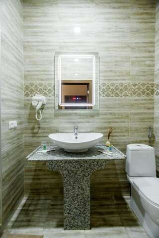 Отель Hotel Makona Тбилиси Двухместный номер с 2 отдельными кроватями-13